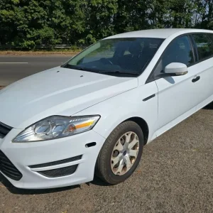 2013 Ford Mondeo 2.0 TDCi Edge Euro 5 5dr Estate Diesel Manual - Image 3