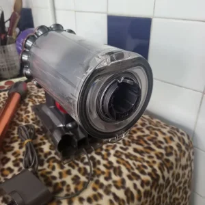 Dyson V10 Absolute cordless hoover - Image 3