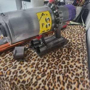 Dyson V10 Absolute cordless hoover - Image 4