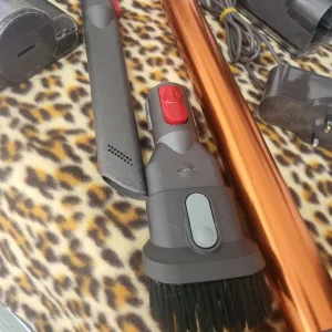 Dyson V10 Absolute cordless hoover - Image 6