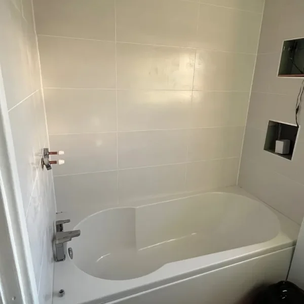 Bath 1700 x 800mm new in packaging