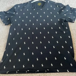 Ralph Lauren Polo Men's T-Shirt Size M Full Logo Print