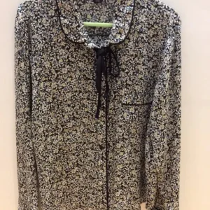 Atmosphere Loose Floral Blouse with Detachable Bow