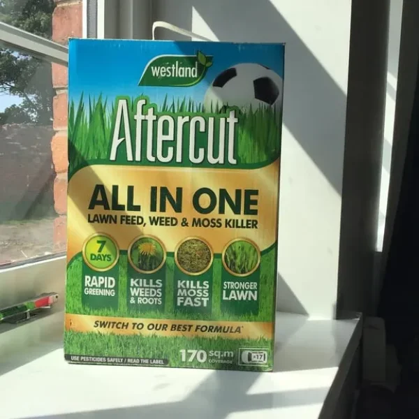 LARGE Aftercut lawn feed weed and moss killer