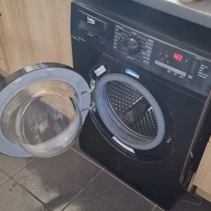 Beko BM3WT3941B 9Kg Washing Machine Black 1400 RPM A Rated - Image 2