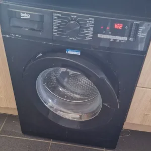 Beko BM3WT3941B 9Kg Washing Machine Black 1400 RPM A Rated