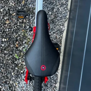 Hardly uses Kids Wiggins bike - Image 2