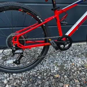 Hardly uses Kids Wiggins bike - Image 8