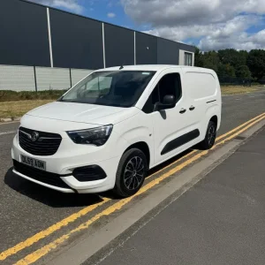 2019 Vauxhall Combo 2300 1.5 Turbo D 100ps H1 Sportive Panel Van - Image 2