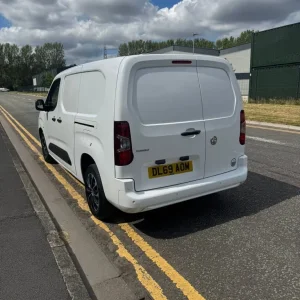 2019 Vauxhall Combo 2300 1.5 Turbo D 100ps H1 Sportive Panel Van - Image 7