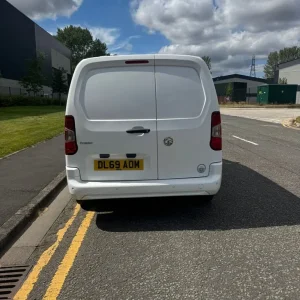 2019 Vauxhall Combo 2300 1.5 Turbo D 100ps H1 Sportive Panel Van - Image 8