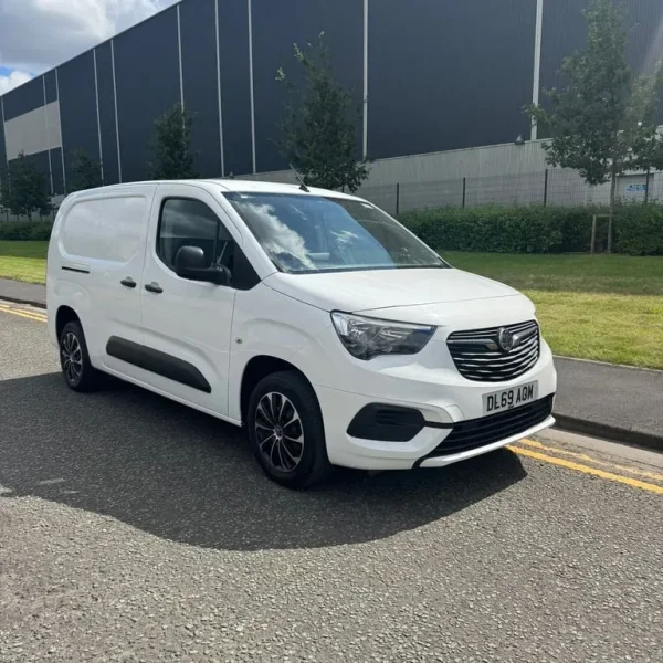 2019 Vauxhall Combo 2300 1.5 Turbo D 100ps H1 Sportive Panel Van