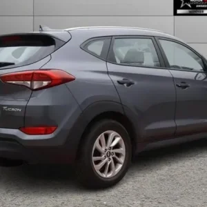 2018 Hyundai Tucson Estate 1.6 GDi Blue Drive SE Nav - Image 3