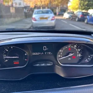 🚗 Peugeot 208 1.2 PureTech 2017 – 62k Miles | HPI Clear | Apple CarPlay 🚗 - Image 5
