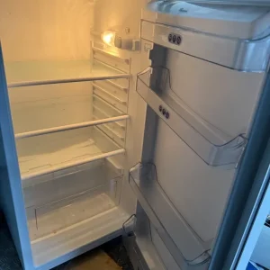 Whirlpool 5ft fridge freezer - Image 2