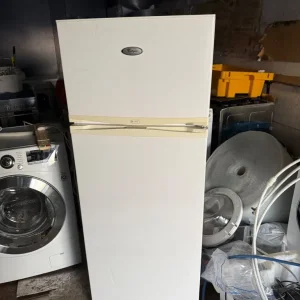 Whirlpool 5ft fridge freezer