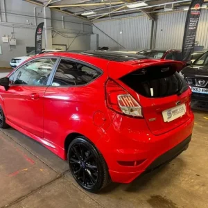 2016 Ford Fiesta 1.0T EcoBoost Zetec S Hatchback - Image 5