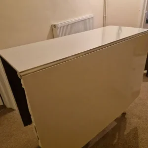 White dropleaf table