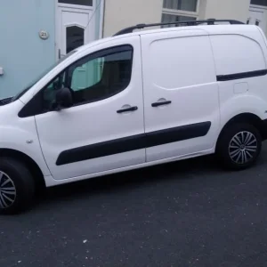 Peugeot Partner Panel Van 2012 Manual 1560cc - Image 3