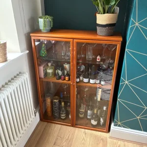 Retro teak gin cabinet / shelving unit - Image 8