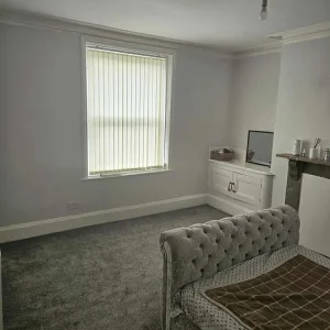 3 bedroom house in isles-of-scilly, England - Image 2