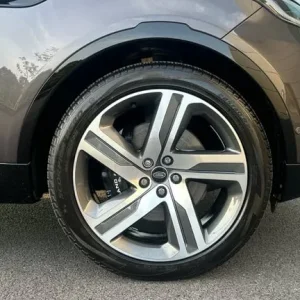 2023 Land Rover Discovery 3.0 P360 Metropolitan Edition 5-door Auto - Image 8