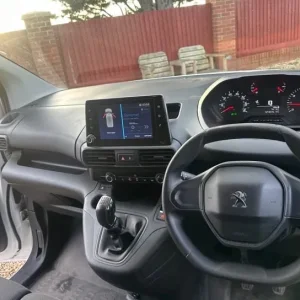 Peugeot Partner Panel Van 2019 Manual 1560cc - Image 4