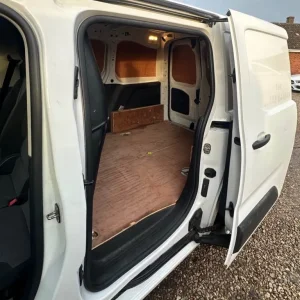 Peugeot Partner Panel Van 2019 Manual 1560cc - Image 5