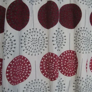 Pair of Double-Sided Poly-Jacquard Curtains, 230cm x 137cm - Image 3