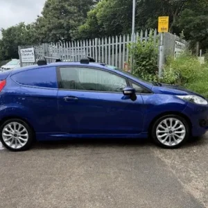 2015 Ford Fiesta 1.6 TDCi Sport Van Diesel Manual - Image 3