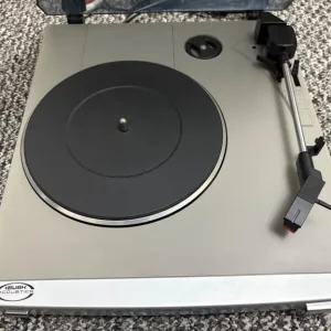 Bush MTT1 turntable – built-in pre-amp, 33/45 rpm - Image 3