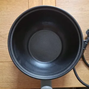 Electric pot, grey with lid and plug - Image 3