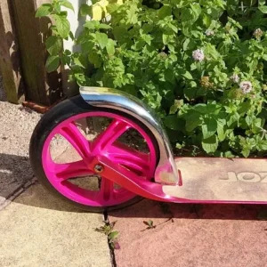 Older Girls Razor Scooter - Image 2