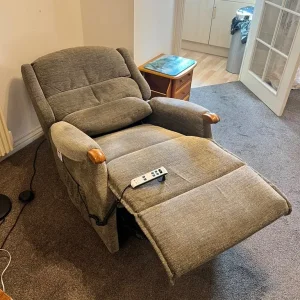 Electric reclining chair - Image 3