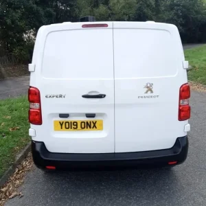 2019 Peugeot Expert 2.0 BlueHDi Panel Van - Image 8