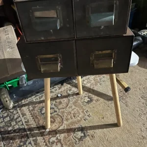 Metal draws