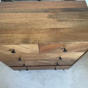 Chest of draws with 2x matching bedside tables - Image 2