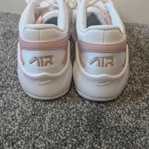 Size 4.5 Nike Air Max Bolt trainers - Image 4
