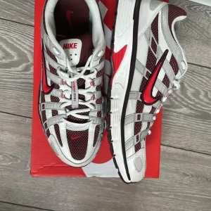 Nike P-6000 Trainers Off White and Red UK Size 9 - Image 2