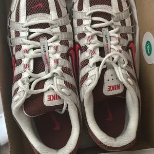 Nike P-6000 Trainers Off White and Red UK Size 9 - Image 3