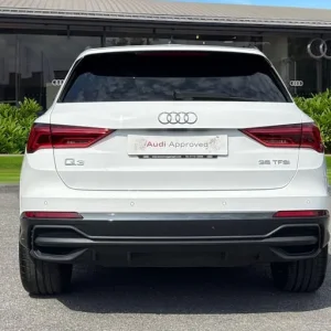 2023 Audi Q3 Black Edition 35 TFSI 150 PS 6-speed SUV PETROL Manual - Image 4
