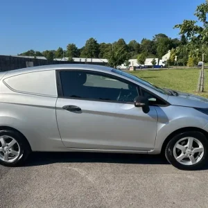 2013 Ford Fiesta Econetic TDCI Diesel Van Manual - Image 8