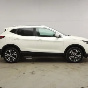 2018 Nissan Qashqai 1.2 DIG-T N-Connecta SUV - Image 6