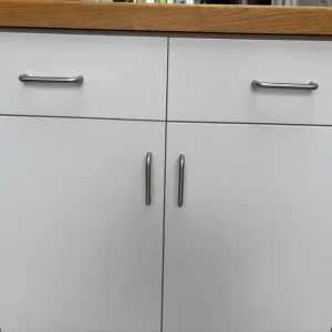Kitchen base unit with worktop - Image 3