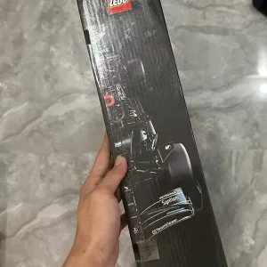 LEGO Technic Mercedes-AMG F1 W14 E Performance 42171 - Image 3