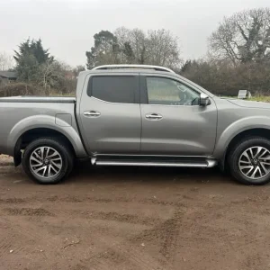 2019 Nissan Navara DCI Tekna SHR D/Cab Pick-Up - Image 4