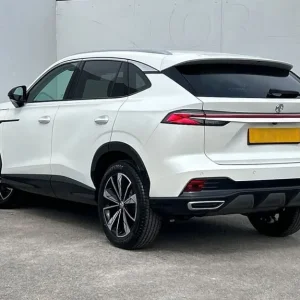 2025 MG HS Trophy 1.5 T-GDI Petrol SUV - Image 3