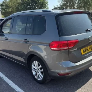 2016 Volkswagen Touran 1.6 TDI BlueMotion Tech SE Family DSG Euro 6 (s/s) 5dr MPV Diesel Automatic - Image 3