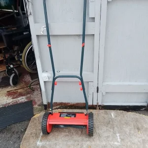Sovereign hand push cylinder lawnmower - Image 6