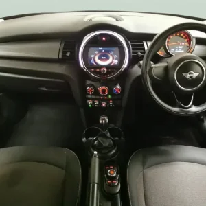 2017 Mini Cooper Hatch 1.5 Petrol Manual – Green, Climate Control, 15in Wheels - Image 7